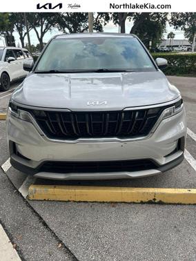 Silky Silver 2022 Kia Carnival LX
