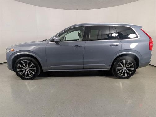 2020 Volvo XC90 T5 Momentum