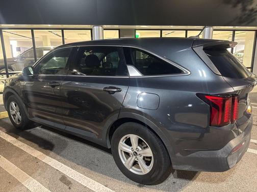 2021 Kia Sorento LX