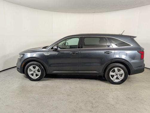 2021 Kia Sorento LX