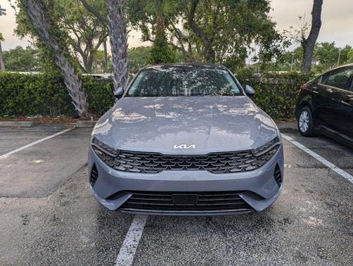 Everlasting Silver 2024 Kia K5 EX