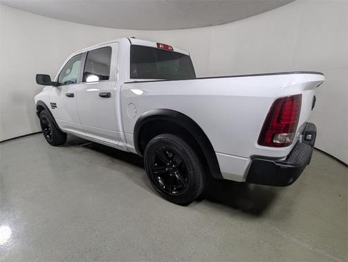 2024 RAM 1500 Classic Warlock Crew Cab 4x2 5'7' Box