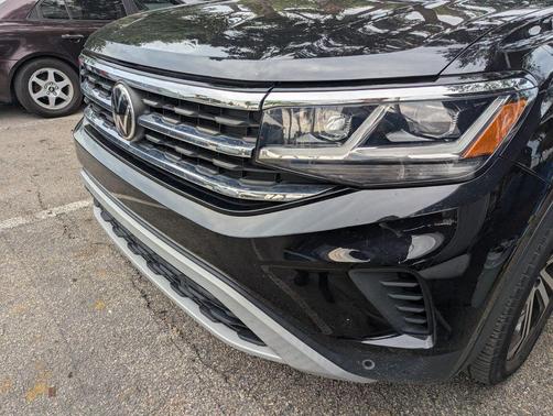 Deep Black 2022 Volkswagen Atlas 2.0T SEL
