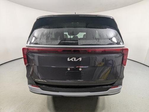 2025 Kia Carnival EX
