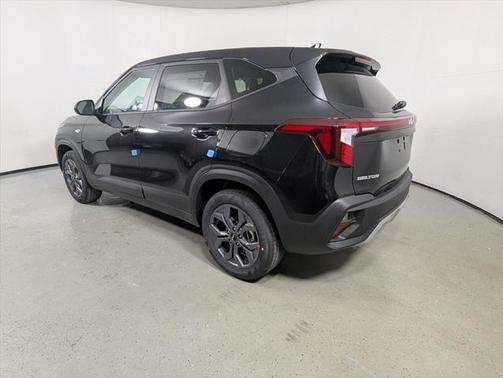 2025 Kia Seltos LX