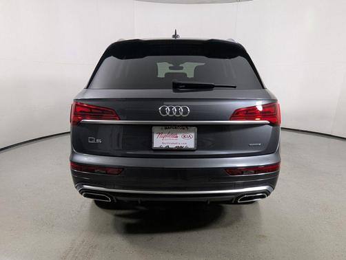 2023 Audi Q5 45 S line Premium