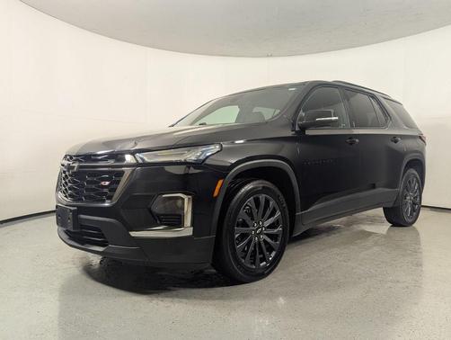 Mosaic Black Metallic 2023 Chevrolet Traverse RS