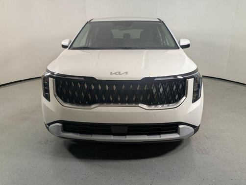 Snow White Pearl 2026 Kia Carnival LXS