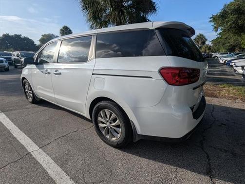 2021 Kia Sedona LX