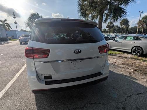 2021 Kia Sedona LX