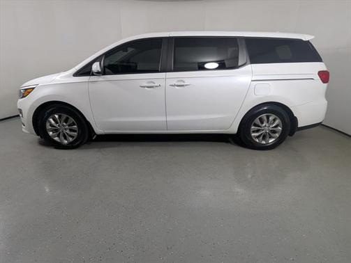 2021 Kia Sedona LX