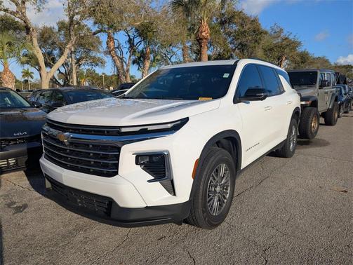 2024 Chevrolet Traverse LT