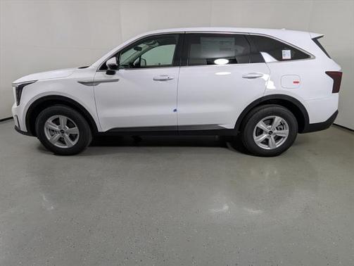 2025 Kia Sorento LX