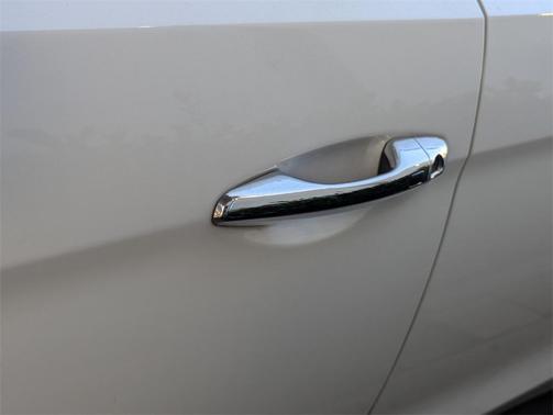 2017 Hyundai SANTA FE SE Ultimate