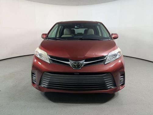Salsa Red Pearl 2020 Toyota Sienna XLE