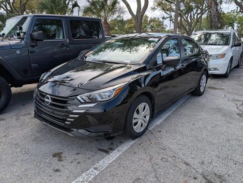2024 Nissan Versa 1.6 S