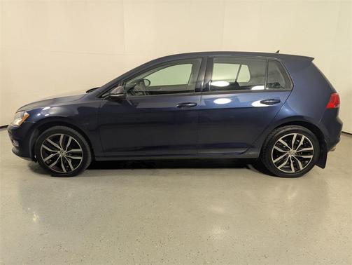 2016 Volkswagen Golf TSI SE 4-Door