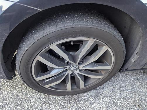 2016 Volkswagen Golf TSI SE 4-Door