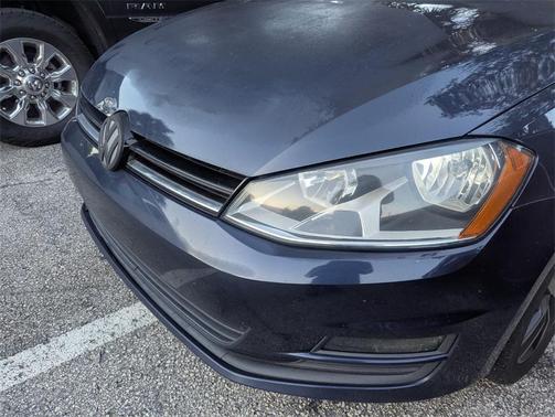 2016 Volkswagen Golf TSI SE 4-Door
