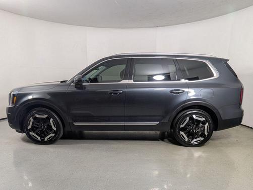 Gravity Gray 2024 Kia Telluride EX