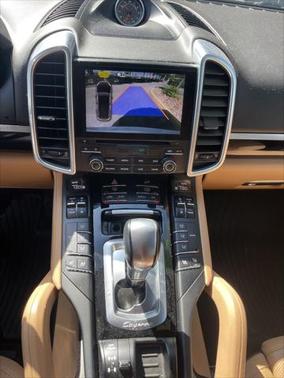 2017 Porsche Cayenne Platinum Edition