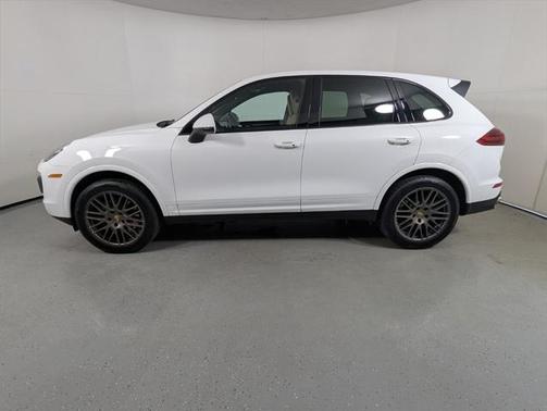 2017 Porsche Cayenne Platinum Edition