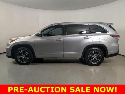 Silver Sky Metallic 2016 Toyota Highlander XLE