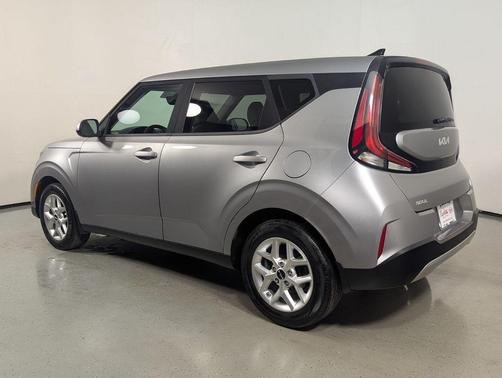 Steel Gray 2024 Kia Soul LX