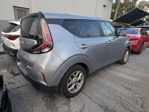 Steel Gray 2024 Kia Soul LX