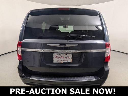 2014 Chrysler Town & Country Touring