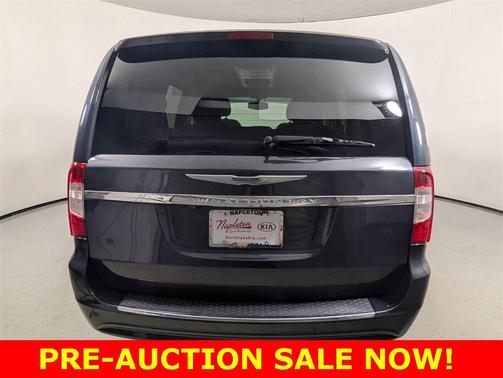 2014 Chrysler Town & Country Touring