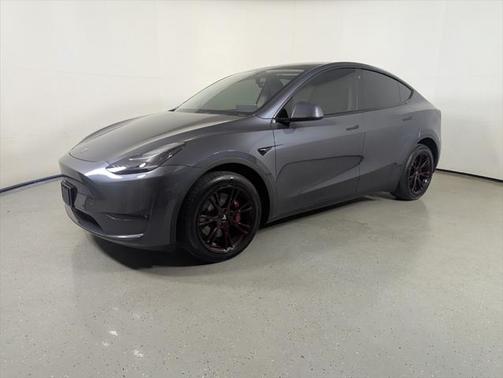 2022 Tesla Model Y Long Range Dual Motor All-Wheel Drive