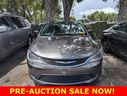 2016 Chrysler 200 LX