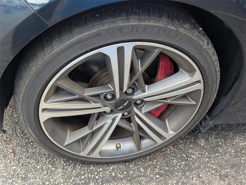 2024 Genesis G70 2.5T