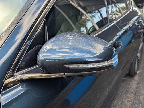 2024 Genesis G70 2.5T