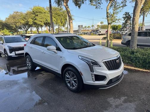 2022 Cadillac XT5 Premium Luxury