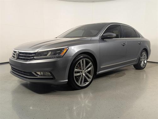 2018 Volkswagen Passat 2.0T SEL Premium