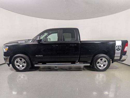 Diamond Black Crystal Pearlcoat 2022 RAM 1500 Big Horn/Lone Star