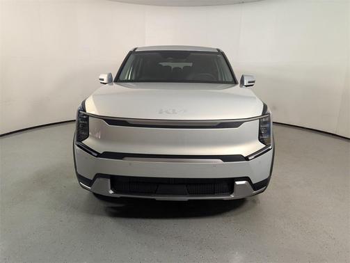 2026 Kia EV9 Light Long Range