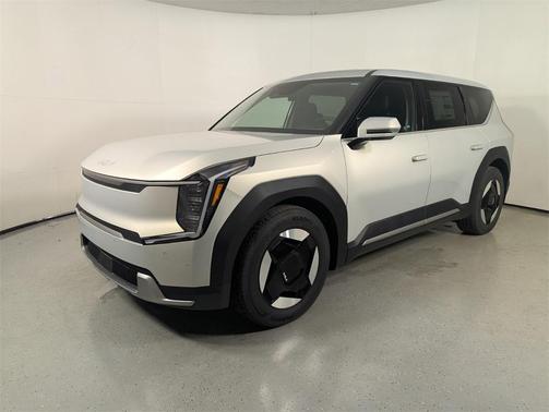 2026 Kia EV9 Light Long Range