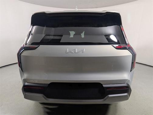 2026 Kia EV9 Light Long Range