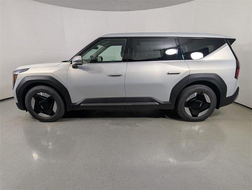2026 Kia EV9 Light Long Range