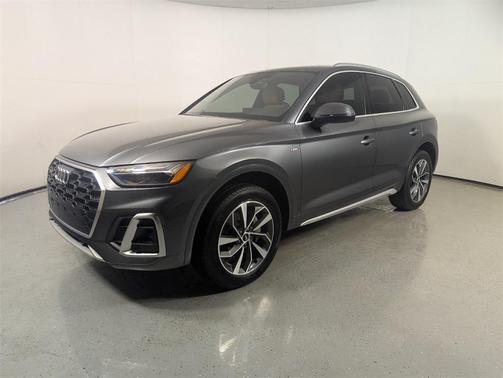 2022 Audi Q5 45 S line Premium Plus