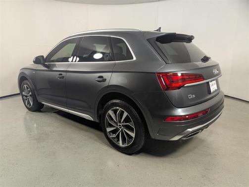 2022 Audi Q5 45 S line Premium Plus