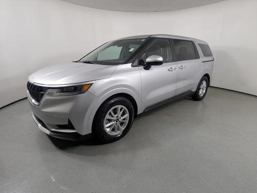 2022 Kia Carnival LXS