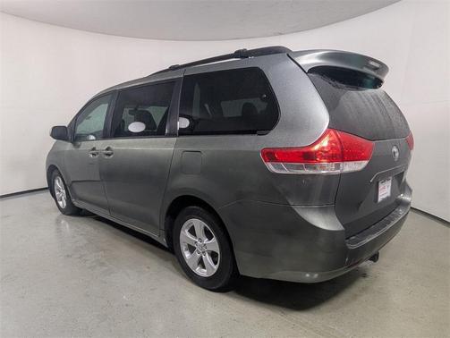 2014 Toyota Sienna LE