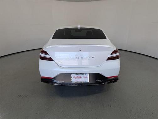 2023 Genesis G70 2.0T RWD