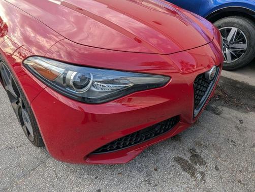 Alfa Rosso 2019 Alfa Romeo Giulia Base