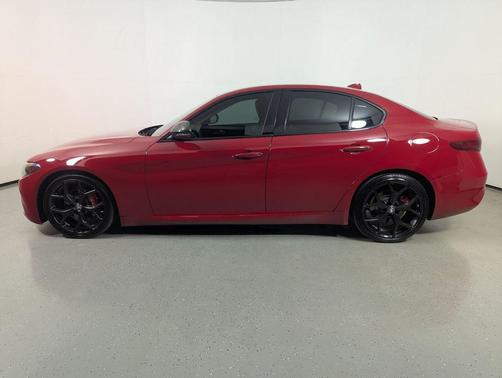 Alfa Rosso 2019 Alfa Romeo Giulia Base