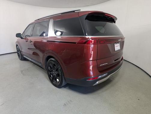 2023 Kia Carnival SX